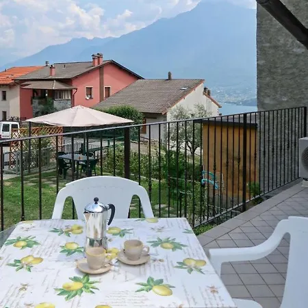 Locazione Turistica Giardino Vista Lago - Dma369 Holiday home