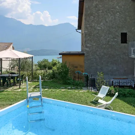 Σπίτι διακοπών Locazione Turistica Giardino Vista Lago - Dma369